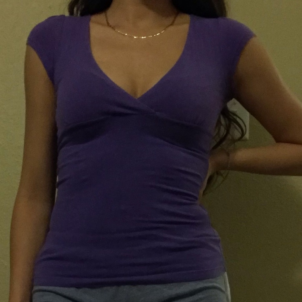 Low V top